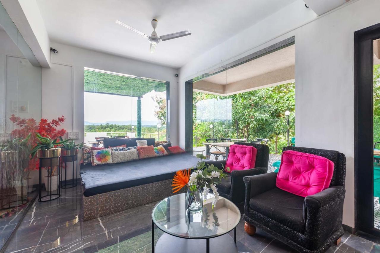 Stayvista'S Vine & Splash - Riverside Villa With An Infinity Pool And Indoor Games كارجات المظهر الخارجي الصورة